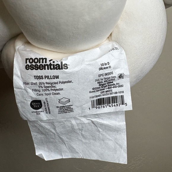 Knot Pillow - Picture 3 of 3